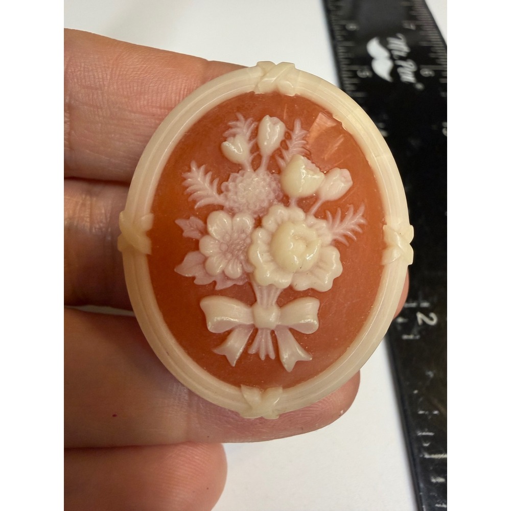 Avon Floral Cameo Brooch Orange Cream Flower Bouquet Oval Pin Vintage Accessory